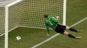 Der ball ist hinter neuer im tor, doch der treffer wird nicht gegeben foto: Lampards Wembley Tor Das War Ein Unverzeihlicher Fehler Fussball Faz