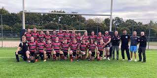 What this means is that once a tackle is made, play continues. Berliner Rugby Club