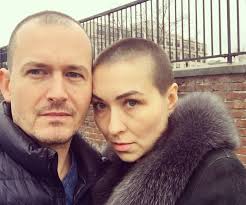 The buzz cut is an extremely short hairstyle that can be recognised by its uniform length all over the head. Chemo Hair Loss No Wig Buzz Cut Pictures Experience