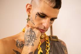 Ghali good times lyrics video. Achille Lauro A Sanremo Con Me Ne Frego Ed E Subito Psicosi Antifascista Il Primato Nazionale