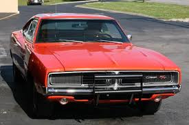 While the dukes of hazzardwas on the air, the general lee got about 35,000 fan letters each month. The Famous Dukes Of Hazzard Car 10 Awesome Facts About The General Lee