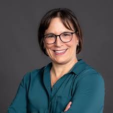 Un petit nouveau sur le bureau, merci à ma superbe équipe pour cette belle  année 2022!