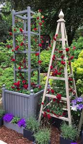 Holzgarten Obelisk Pflanzer Gemalt Irgendeine Grosse Irgendeine Farbe Diy Garden Trellis Wooden Garden Planters Vegetable Garden Design