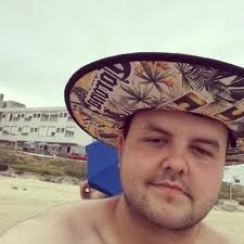 Esqueleto de uma tartaruga mostrando como sua carapaça está associada com  sua coluna e outras estruturas ósseas. Por isso esses répteis não podem  sair das suas carapaças como nos desenhos animados e