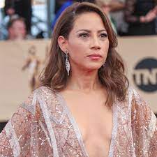 Последние твиты от elizabeth rodriguez (@erodriguez). Elizabeth Rodriguez Agent Manager Publicist Contact Info