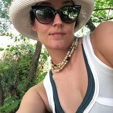 gingerhair I went for a lovely walk today. 🌹 Roseburg, OR is a beautiful  place to live!