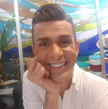 ÚLTIMA HORA. FARÁNDULA. COMPARTIR Se fue Víctor Carvajal de Canal 7.  Confirmado Corrio el rumor en redes sociales que el presentador del  programa “De Boca en Boca”, y resultó ser cierto. Víctor