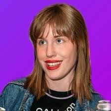 Veronica Dyer's Instagram, Twitter & Facebook