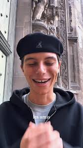 🎫 Il ne reste que 19 petits jours avant mon concert (unique) au FGO  Barbara à Paris. Et c’est la merveilleuse @illa.musique qui ouvrira le  concert 🧚🏻‍♀️ Tu as déjà pris tes billets ? Si c’est pas ...