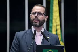 A possibilidade de três vagas para o senado em SC; Veja porque o processo de Seif mexe com os bastidores políticos