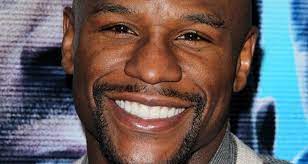 Floyd mayweather and logan paul appear to start brawling at logan paul's press conference for his exhibition fight. Floyd Mayweather Vermogen Verdienst Und Gehalt Des Boxers 2021