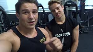 Check spelling or type a new query. Op Bezoek Bij Koen Weijland De Fifa Koning Sam Hoogland Vlog 19 Youtube