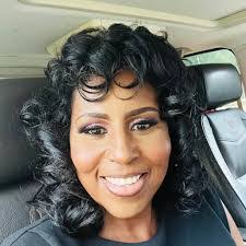 Michelle Gilder's Instagram, Twitter & Facebook