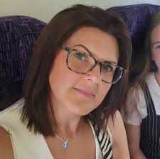 Looking for someone who knows their way around bifold doors. The main  section that we use to open the doors keeps dropping. It's driving me mad!  Any recommendations please?🙏