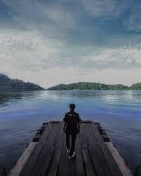 Buka dari pagi hingga sore hari. Penuh Dengan Klenik Dan Mistis Inilah Pesona Telaga Ngebel Yang Angker