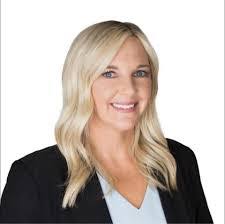 Kelly Groce's Instagram, Twitter & Facebook