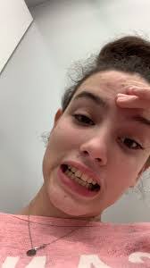 Alyssa Langer's Instagram, Twitter & Facebook