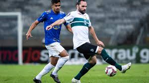 Matheus bianqui (londrina) header from the centre of the box to the centre of the goal. Cruzeiro X Coritiba Resultado E Ficha Tecnica Pela Serie B 2021
