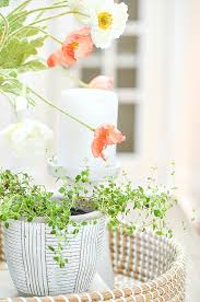 But sometimes, faux blooms just make more sense — they're less expensive, there's virtually no upkeep, and they're really the only way to fill your home with handfuls of truly rare varieties. 7 Tips For Making Faux Flowers Look Real Stonegable