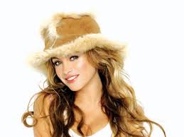 Ángela aguilar, hija del cantante pepe aguilar, afirmó que la chica dorada estrena romance con el fotógrafo juan sebastián. Paulina Rubio Esto No Lo Sabias Cadena Dial