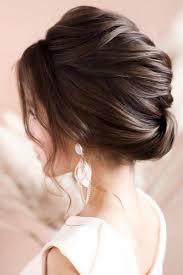 Wedding days are stressful enough without having to additionally stress about how your hair is going to look or hold up. 43 Wedding Hairstyles For Medium Hair Lovehairstyles Com