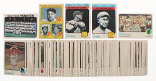 1979 topps all time home run leaders hank aaron roger maris dual auto psa d. Lot Of 142 1973 Topps Baseball Cards With 475 Ty Cobb 472 Lou Gehrig 175 Frank Robinson 556 New York Yankees Team Card 1 Babe Ruth Hank Aaron Willie Mays All Time Home Run Leaders Pristine Auction