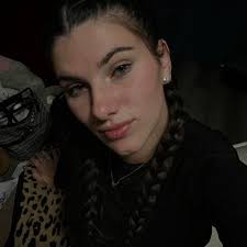 Our baby is just 6 months and he's started with food (kumara and pumpkin).  When do you start giving them fruit? Is it after a few weeks after a few  different veges?