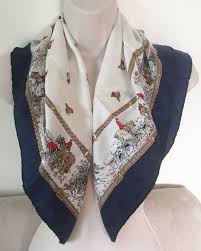 Découvrez ses expériences et son réseau professionnel comme stephane foulard. Foulard En Soie Celine Accessoire Equestre Chasse Vintage Etsy Silk Scarf Design Silk Scarf Vintage Accessories