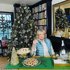 Use tacky glue to attach hand torn strips of natural craft paper to the styrofoam wreath base. Martha Stewart Shares Holiday Hosting Tips And Reveals The Compliment She Got From Steven Spielberg Readsector