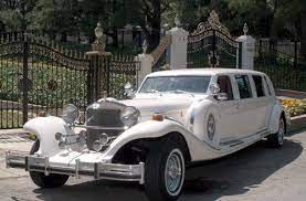 Wedding Limousine Wedding Limousine Hire With Best Offerings Wedding Limousine Service Wedding Limo Limo Vintage Truck Wedding