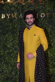 Kunal Kapoors Yellow Sherwani Is The Perfect Diwali Outfit For Indian Men Varun dhawan height was earlier shown as. perfect diwali outfit for indian men