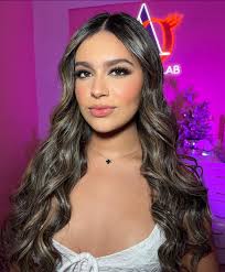 Ortolaza- Makeup Artist