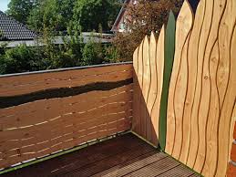 Sichtschutz Fur Den Balkon Mit Naturlichen Formen Gemutlichkeit Schaffen Balkon Bauen Selbermachen Garten Sichtschutz