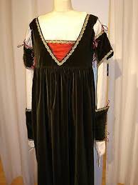 We did not find results for: Hochzeitskleid Renaissance Dunkelgrun Samt Kleid Gewand Kostum Larp Mittelalter Ebay