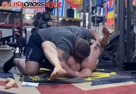 Bootleg Gets Bench Pressed XXX - Intense Deep Throat Action