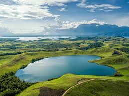 5 Destinasi Wisata Alam Populer di Papua