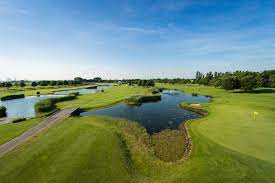 Farecompare palīdzēs jums atrast labākās viesnīcas un salīdzināt cenas starp vadošajām ceļojumu vietnēm. Golf Club Am Alten Fliess E V Bergheim Fliesteden Albrecht Golf Fuhrer