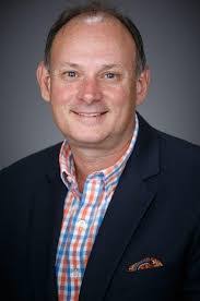 Andrew Mayhew's Instagram, Twitter & Facebook