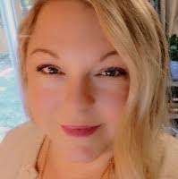 Amanda Macisaac's Instagram, Twitter & Facebook