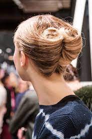 Coiffure Reveillon 35 Idees De Coiffures Pour Le Reveillon Qui Nous Bluffent Coiffure Cheveux Cheveux Magnifiques