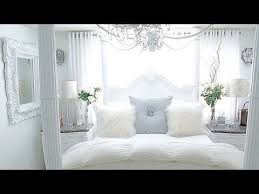 Upgrade your cozy escapes with these modern bedroom ideas. Pin On Glitter Bedroom