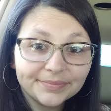 Leanna Morton's Instagram, Twitter & Facebook