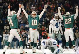 Jugar el día de acción de gracias provocó que el cotton bowl se viera abarrotado en aquella temporada con una asistencia de más de 80 mil aficionados. Nfl 100 Anos 100 Momentos 89 La Pifia De Lett En Thanksgiving Day Maximo Avance