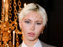 I capelli trattengono i traumi? Il fenomeno del taglio radicale