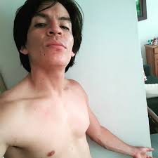 El abandono total fue de los Congresistas que no permitieron la reforma por  eso ni un voto para esos partidos !!!