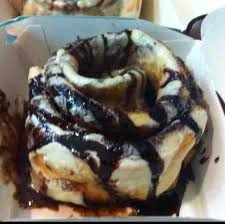 Chocolate Cinnabon Sweet Roll Recipe Eat Dessert Dessert Cake Recipes