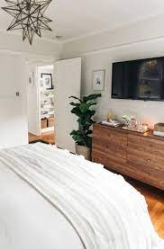 Genius Small Apartment Decorating Ideas On A Budget 79 Small Master Bedroom Small Apartment Decorating Bedroom Decor
