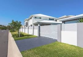 A mature crepemyrtle is behind the gas lamp. Image Result For Corner Block Fence Designs Boundary Walls Modular Walls Wall Systems