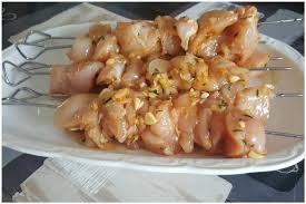 L'aiguillette est la partie la moins grasse du canard. Brochettes De Poulet Marinade Curry Paprika Cuisson Bbq La Cuisine De Boomy