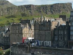 ¿sabíais que es una de las ciudades con más fantasmas del mundo? Casco Antiguo De Edimburgo Wikipedia La Enciclopedia Libre